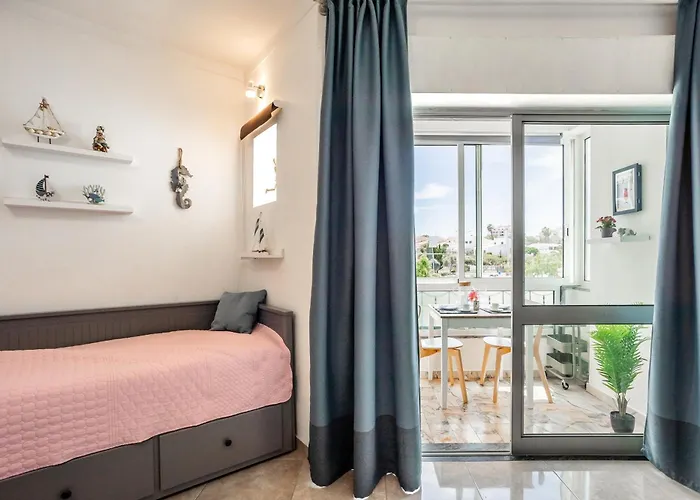 Moonstone In Centre * Lagos