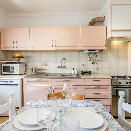 Moonstone In Centre Apartmán