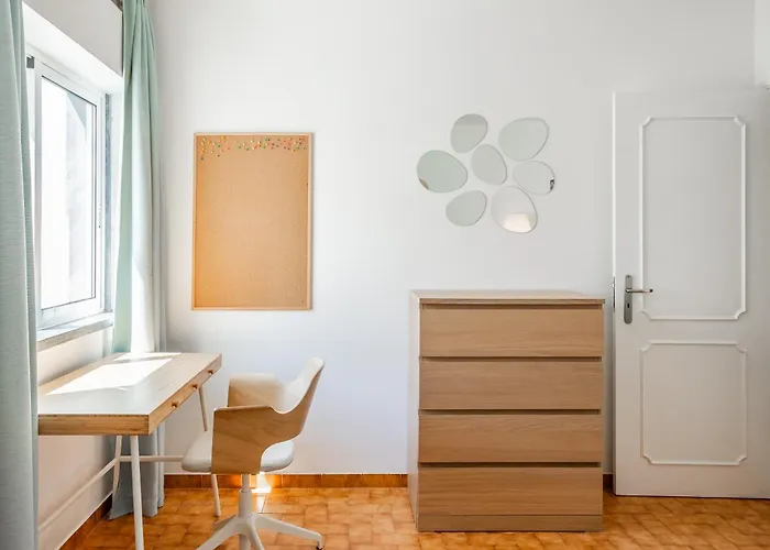 Moonstone In Centre لاغوس